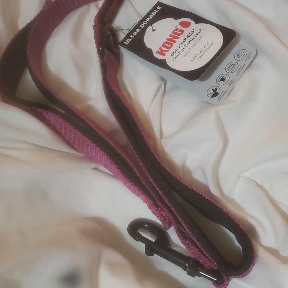 Kong Purple Lanyard with Badge Holder - Picture 3 of 4